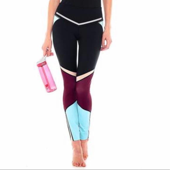 L’urv Pants - Sale today! ⭐️HP⭐️ NEW • L’urv • Yoga Pant 😃